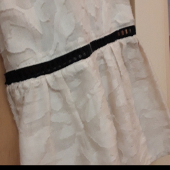 Cream Tribal Blue Texture Blak Embroidered Peasant Top S z S - Picture 11 of 13